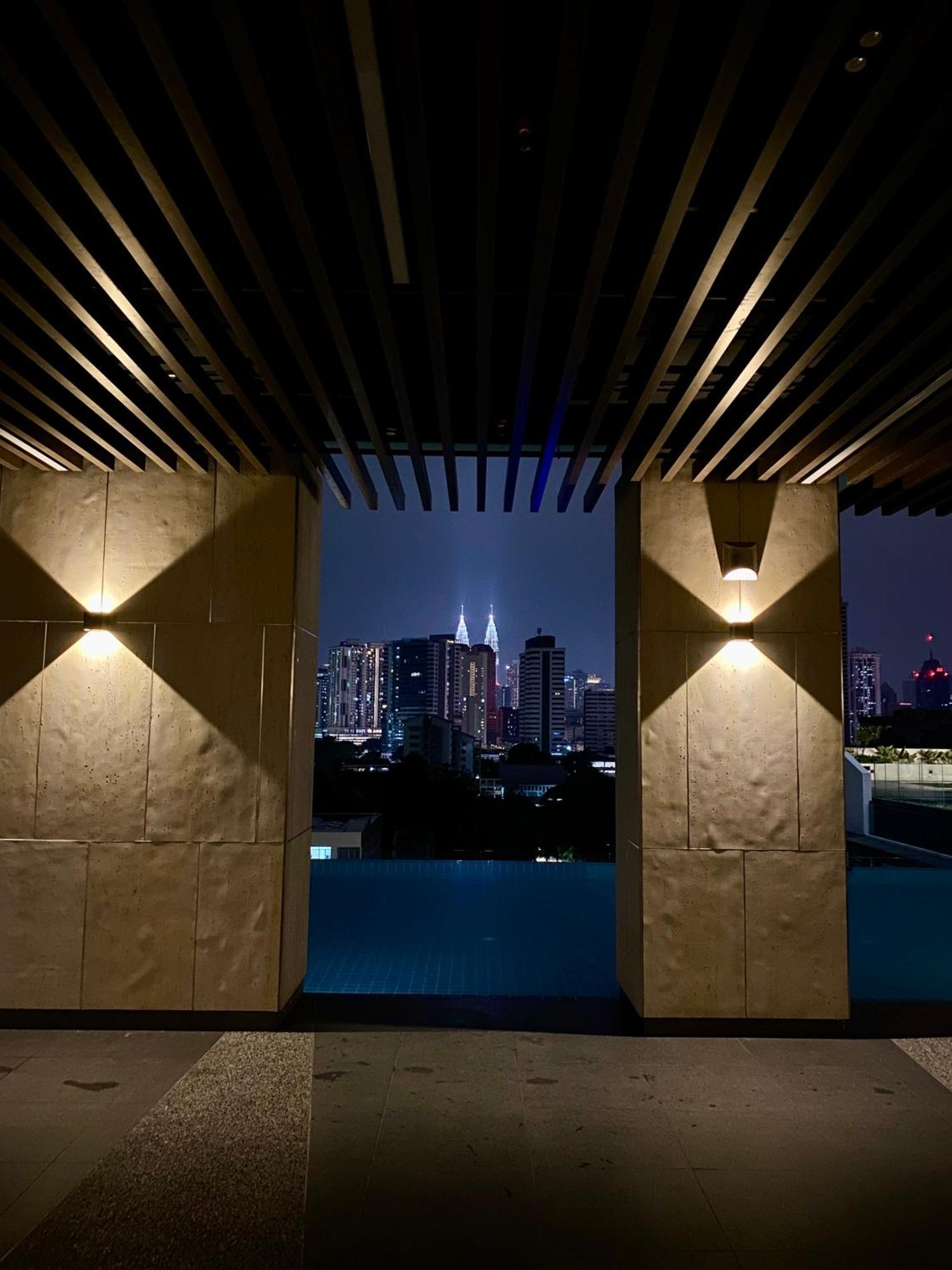 Infinite Pool! Room In Куала Лумпур Екстериор снимка